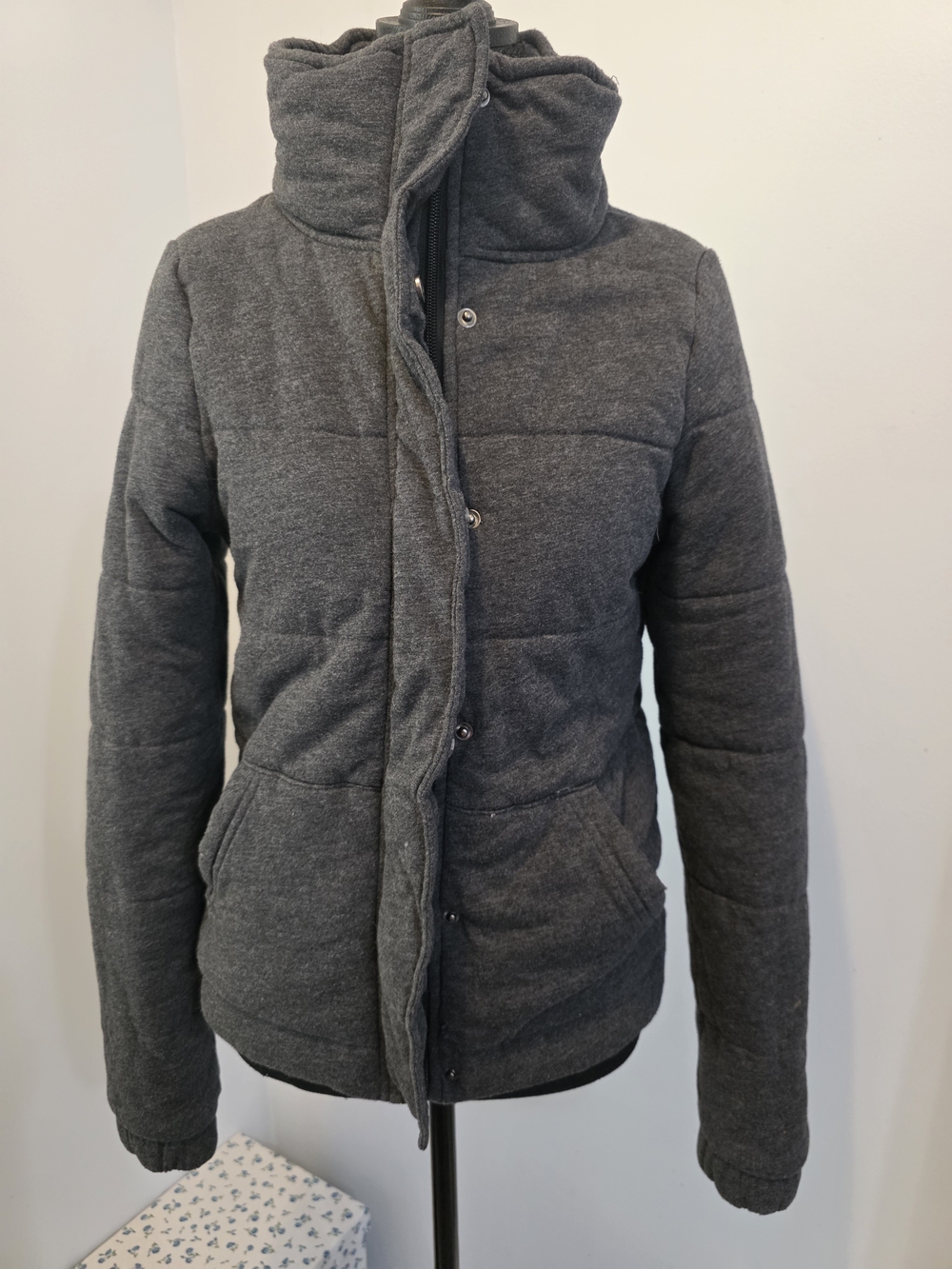 Women's Quilted Puffer Jacket - Charcoal Gray